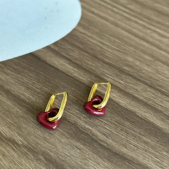 Gold and Red Earrings Q439 - Picture 4 of 5